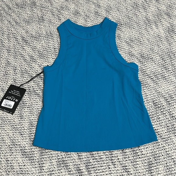 Jolyn Dalia Basic Top - Picture 3 of 7